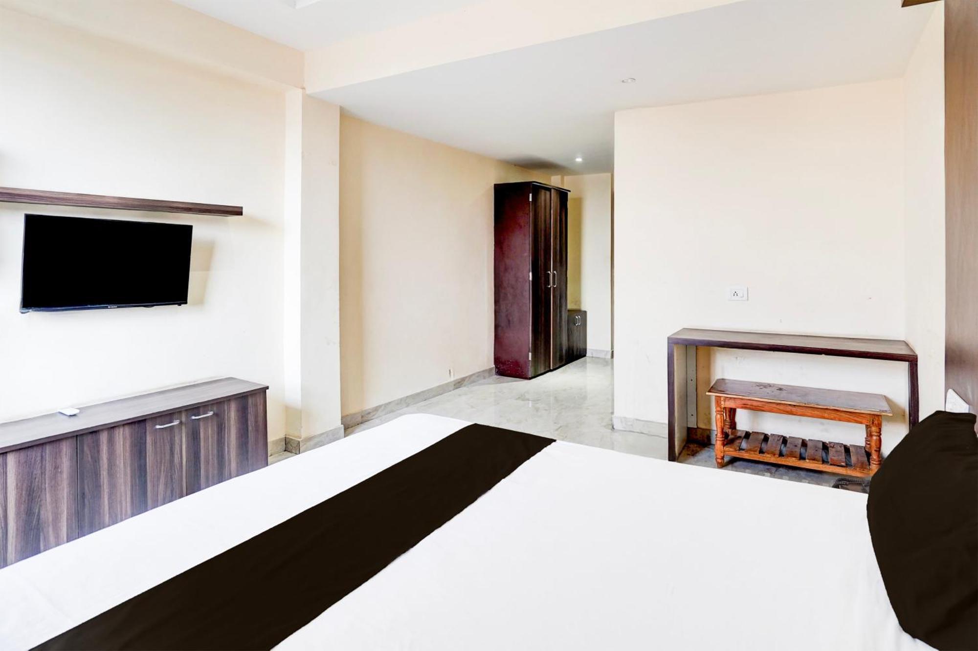 Hotel O Ss Palace Rāipur Kültér fotó
